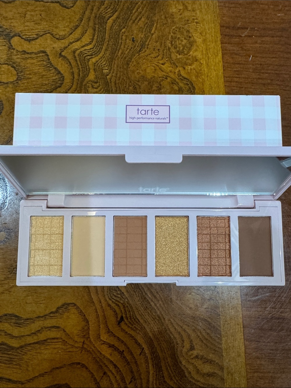 Tarte pretty in pink Amazonian clay palette
